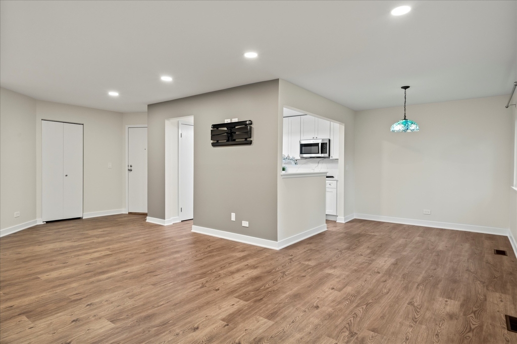 251 Appletree Court - Photo 7