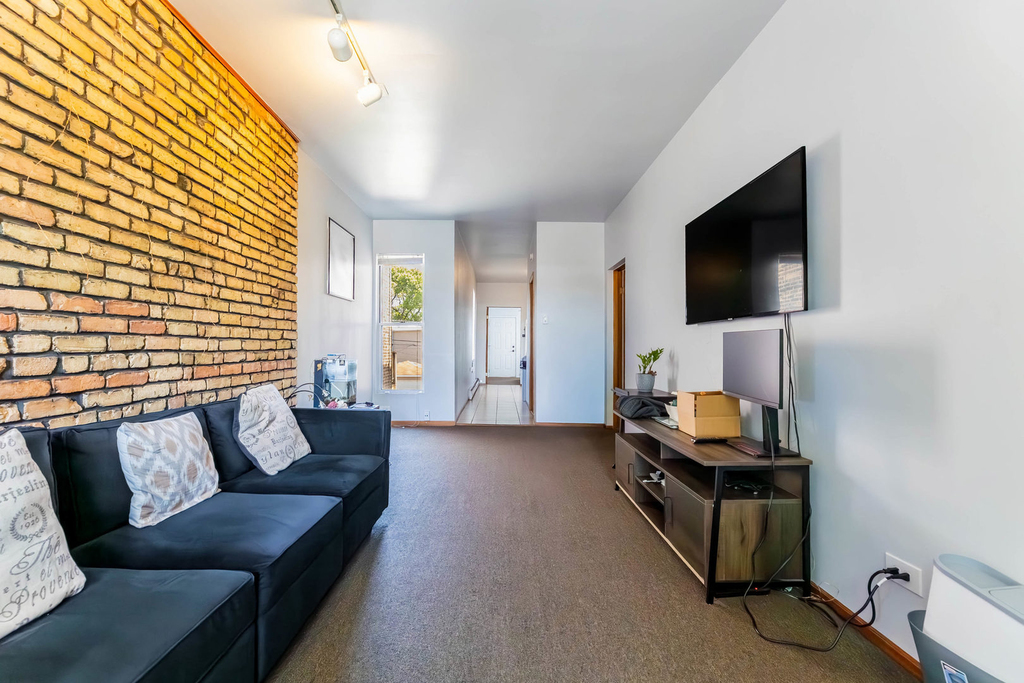 3625 S Emerald Avenue - Photo 2