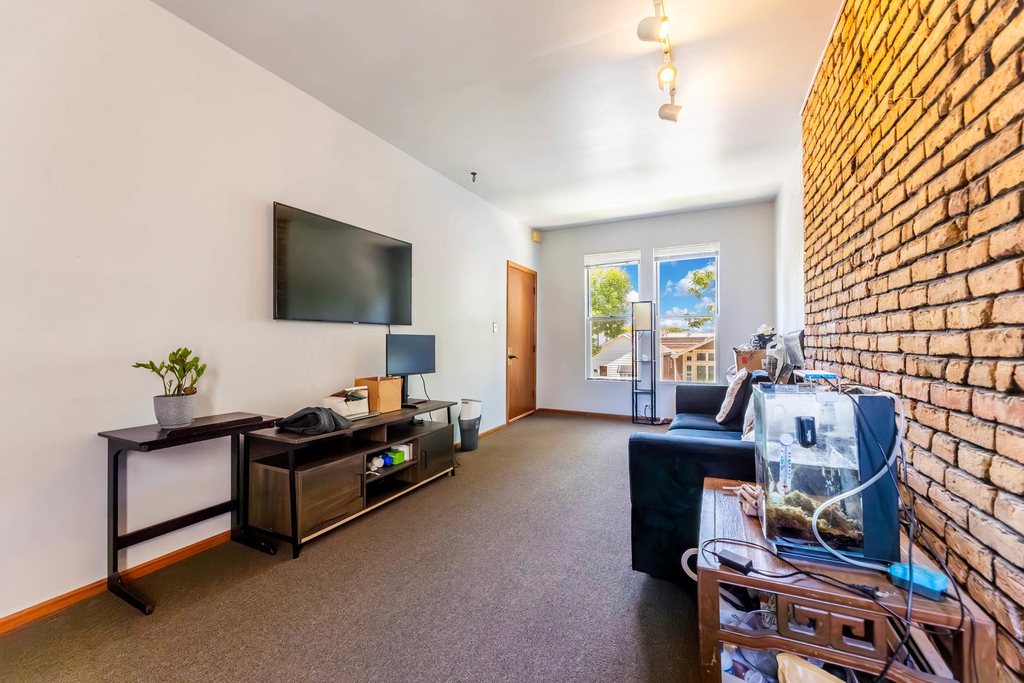 3625 S Emerald Avenue - Photo 1
