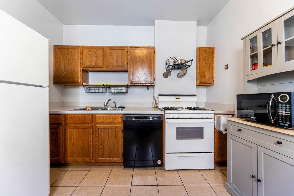 3625 S Emerald Avenue - Photo 3