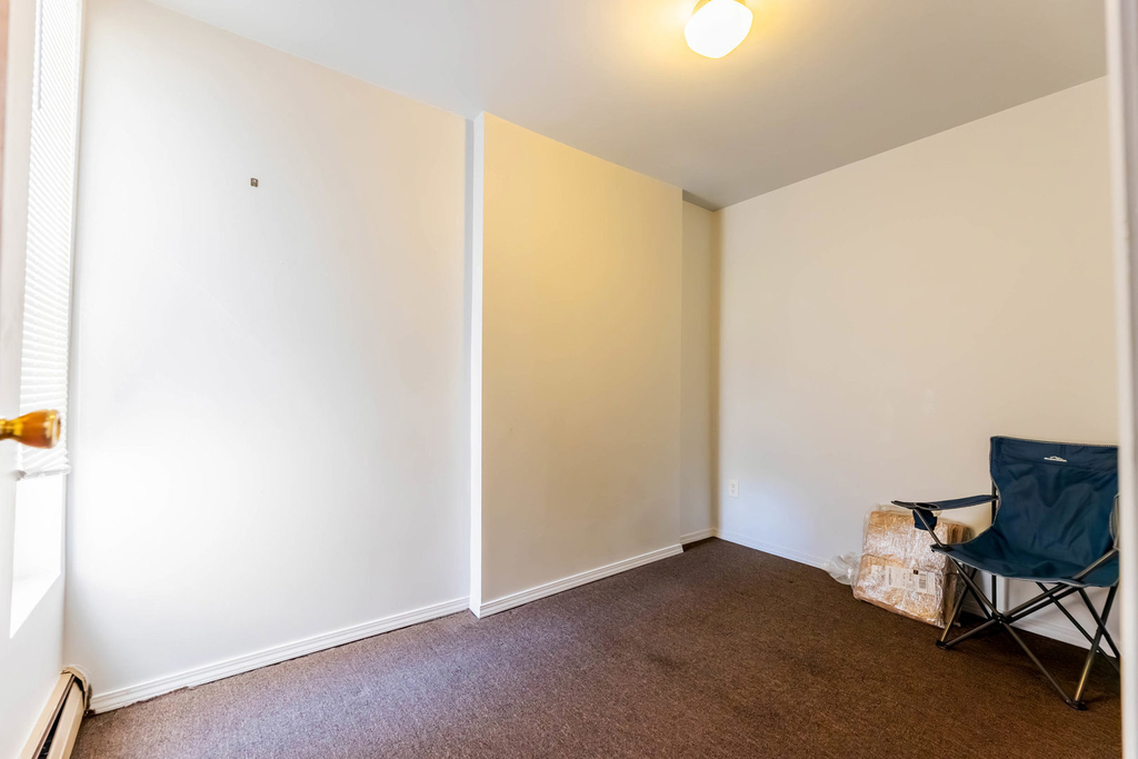 3625 S Emerald Avenue - Photo 9