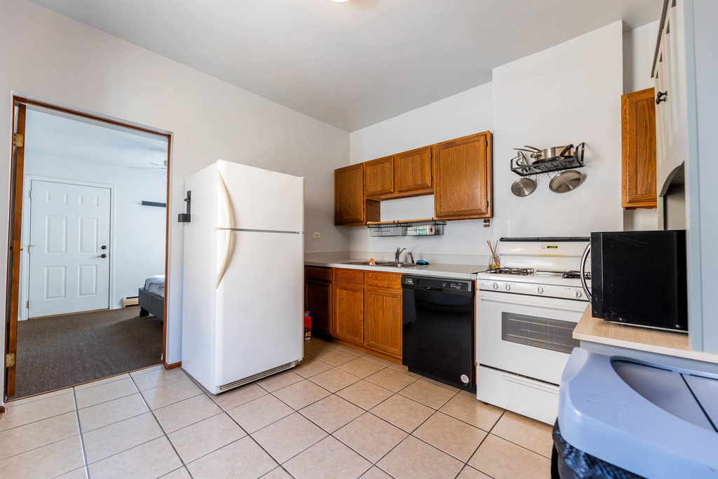 3625 S Emerald Avenue - Photo 4