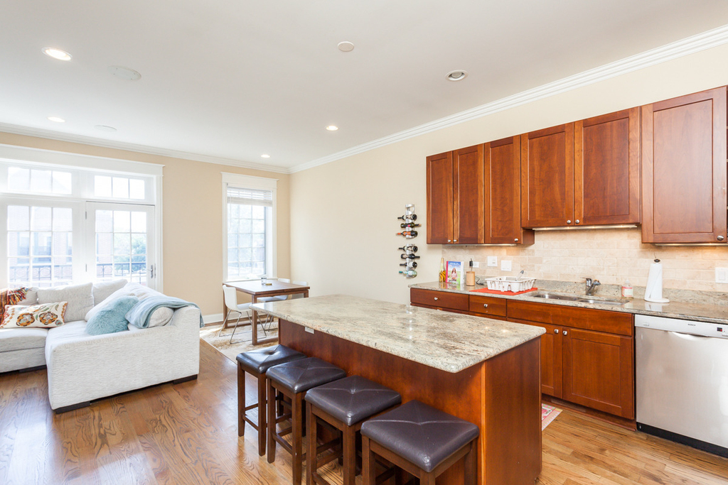 2730 N Lincoln Avenue - Photo 9