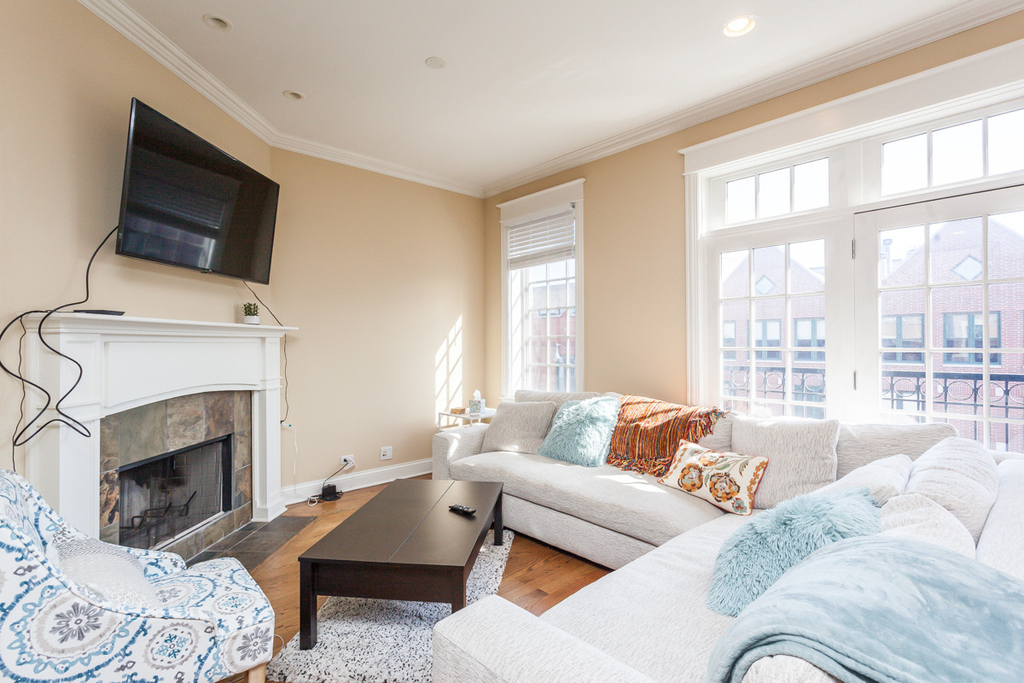 2730 N Lincoln Avenue - Photo 3
