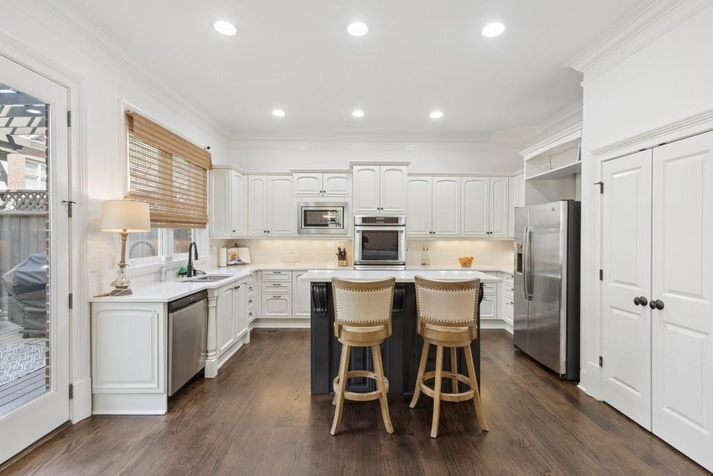 3585 Roxboro Road Ne - Photo 2