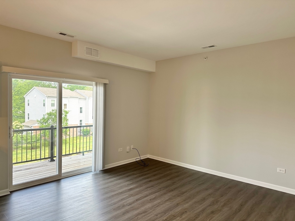 853 E Main Street - Photo 4
