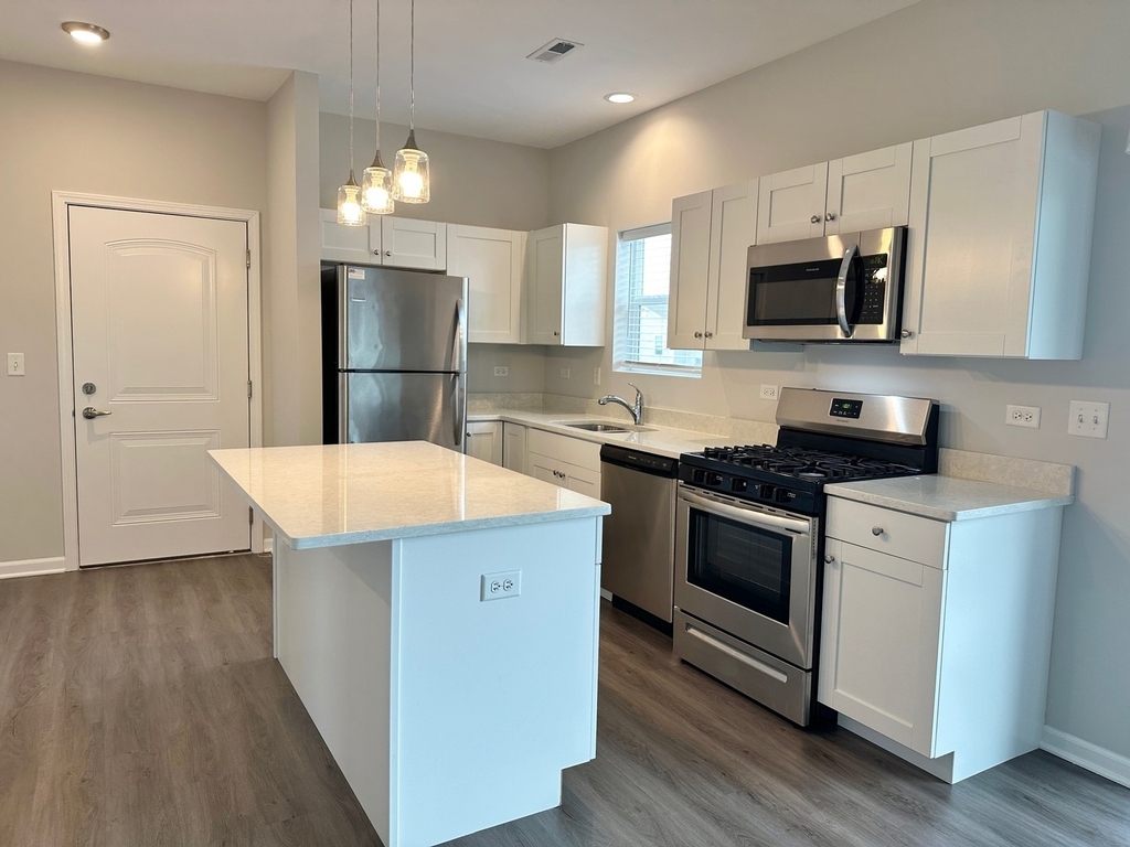 853 E Main Street - Photo 2