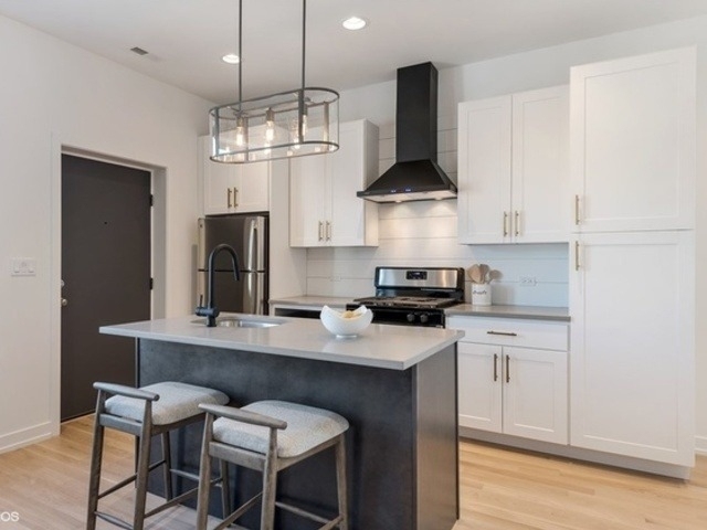 1244 W Huron Street - Photo 3