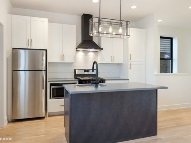 1244 W Huron Street - Photo 2