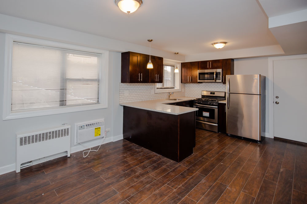 6807 N Ridge Boulevard - Photo 4