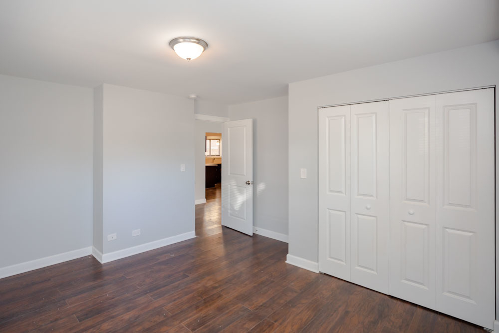 6807 N Ridge Boulevard - Photo 6