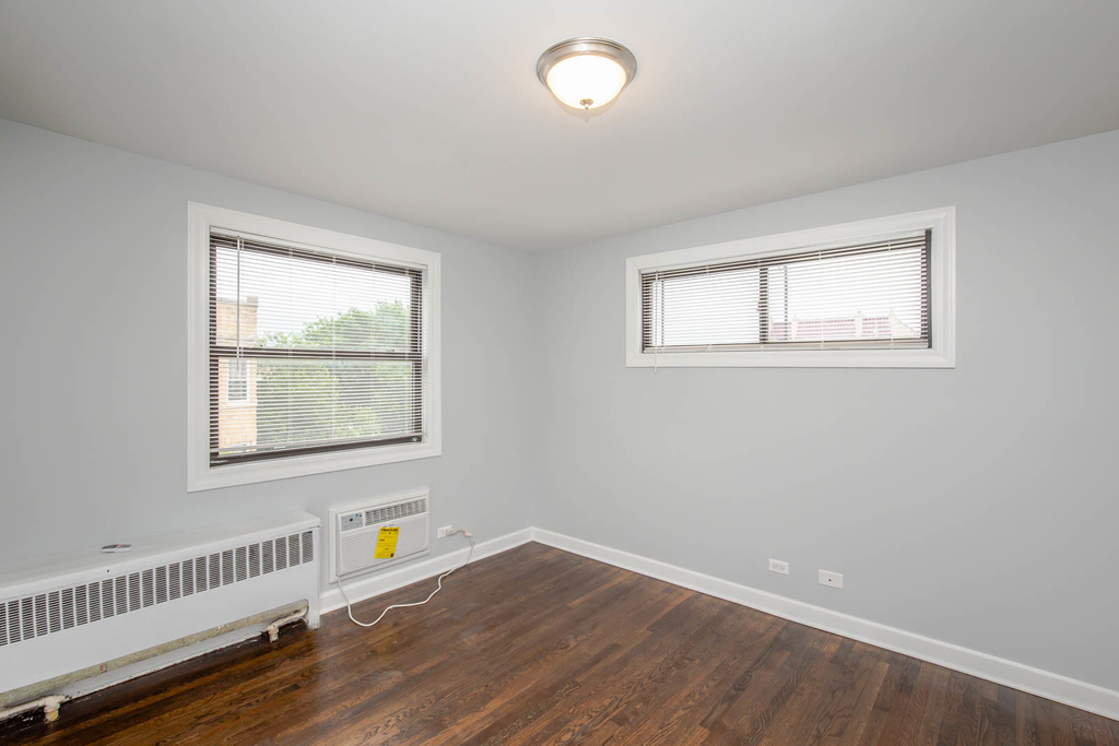 6805 N Ridge Boulevard - Photo 10