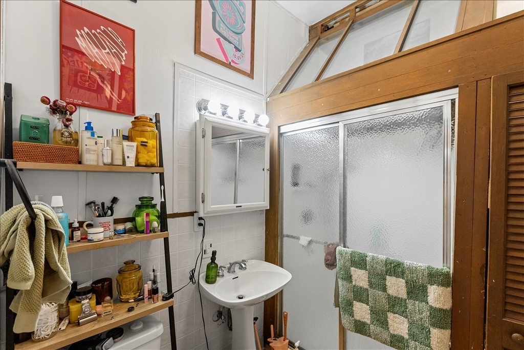 2507 N Sawyer Avenue - Photo 9