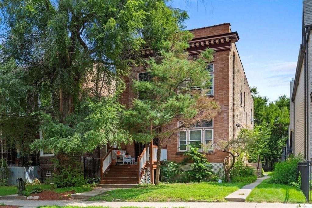 2507 N Sawyer Avenue - Photo 0