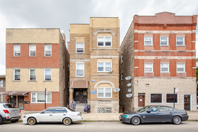 504 W 32nd Street - Photo 0