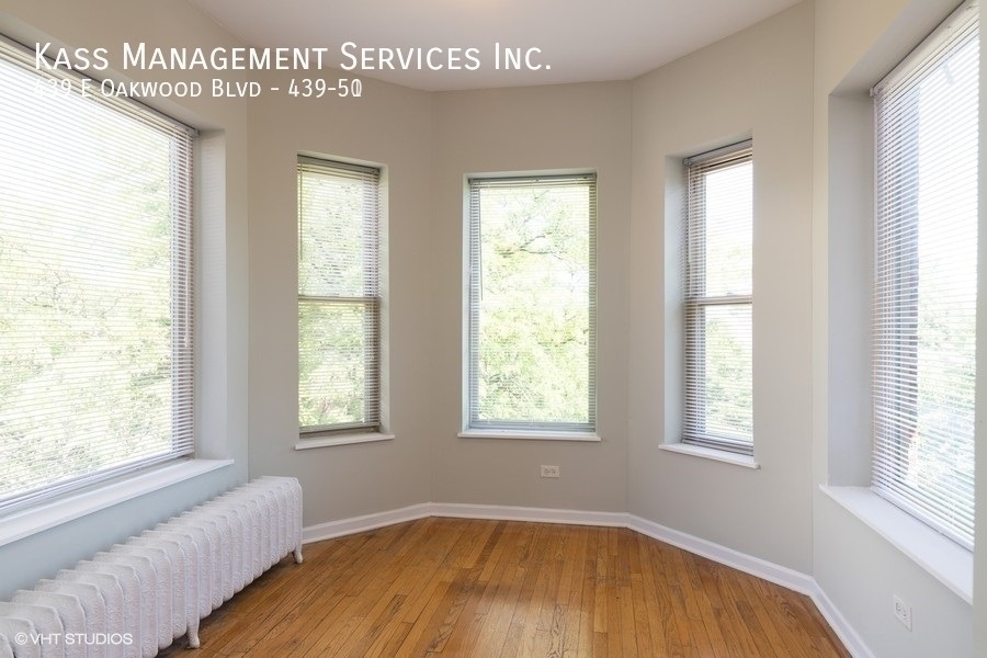 437 E Oakwood Boulevard - Photo 1