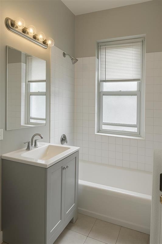 437 E Oakwood Boulevard - Photo 4