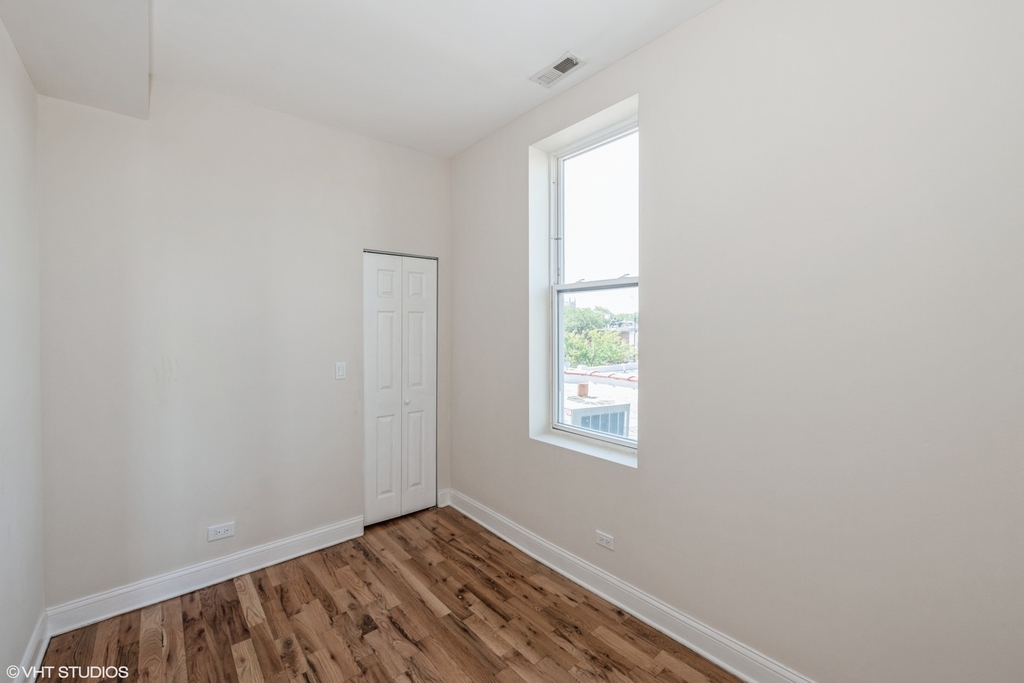 4012 W Armitage Avenue - Photo 4