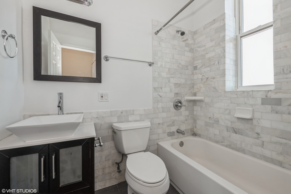 4012 W Armitage Avenue - Photo 2