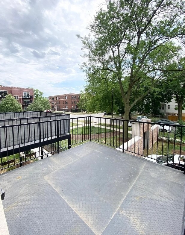 3228 W Palmer Street - Photo 1