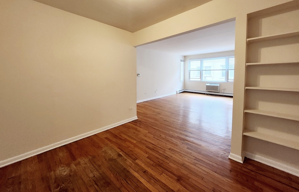 2005 W Touhy Avenue - Photo 8