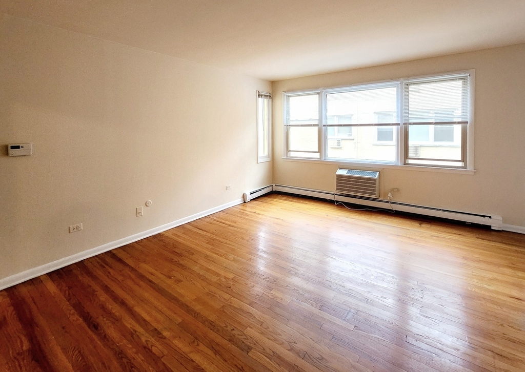 2005 W Touhy Avenue - Photo 7