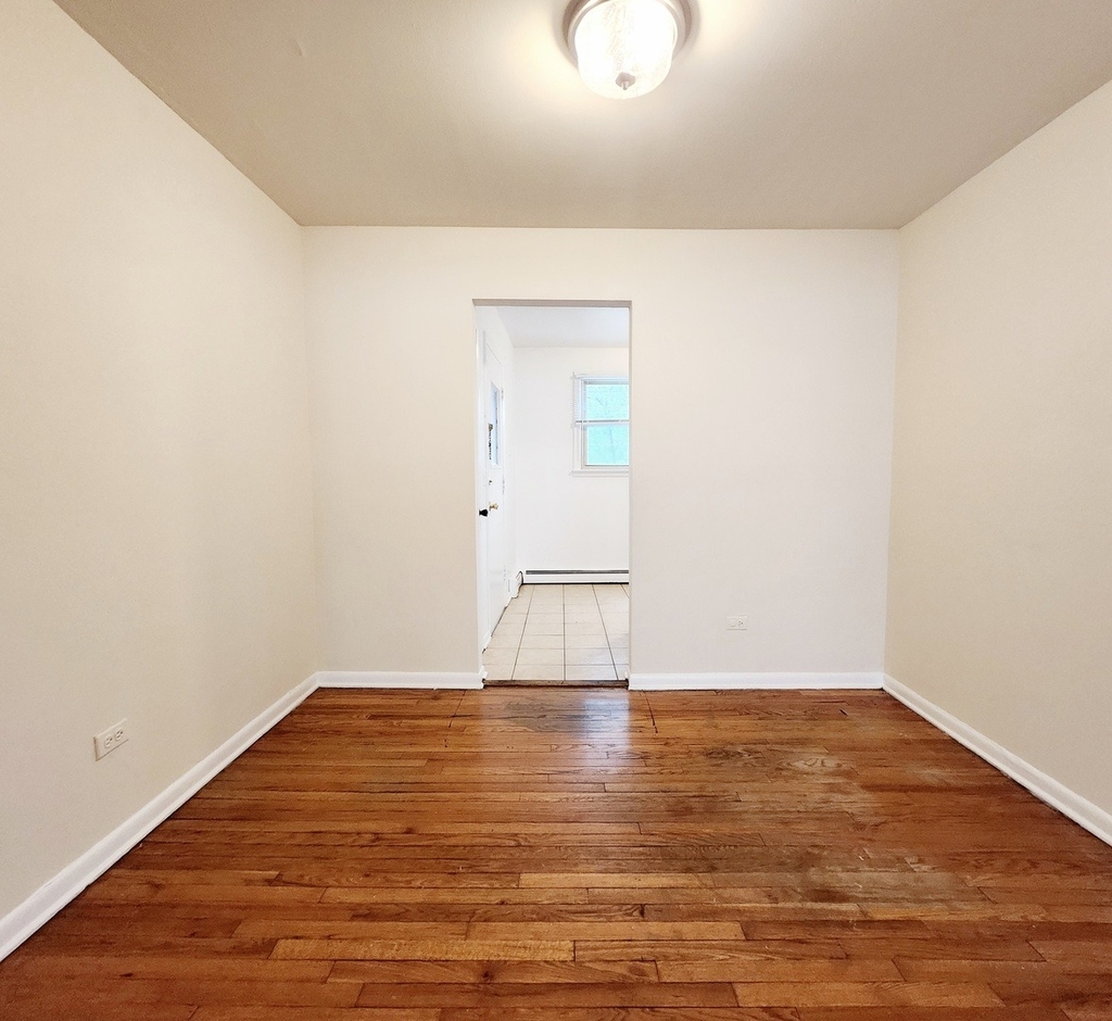 2005 W Touhy Avenue - Photo 6
