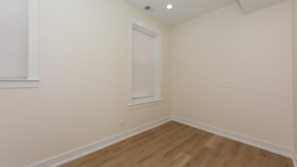 2036 N Hoyne Avenue - Photo 15