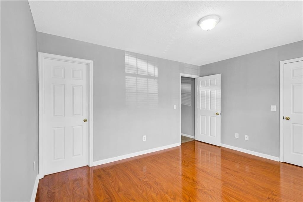 141 Madison Place - Photo 14