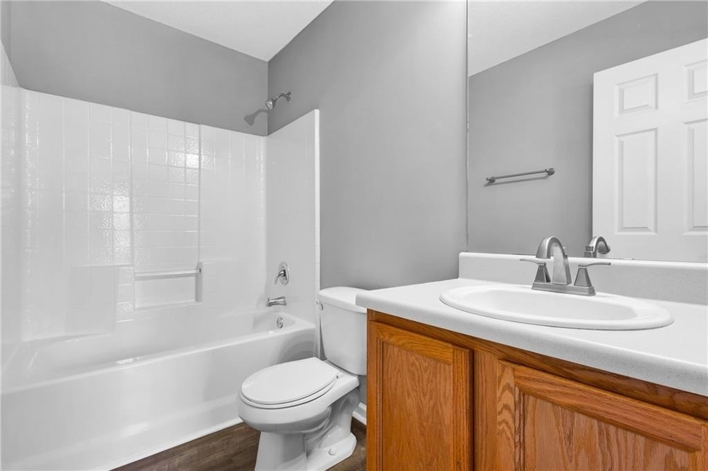 141 Madison Place - Photo 16
