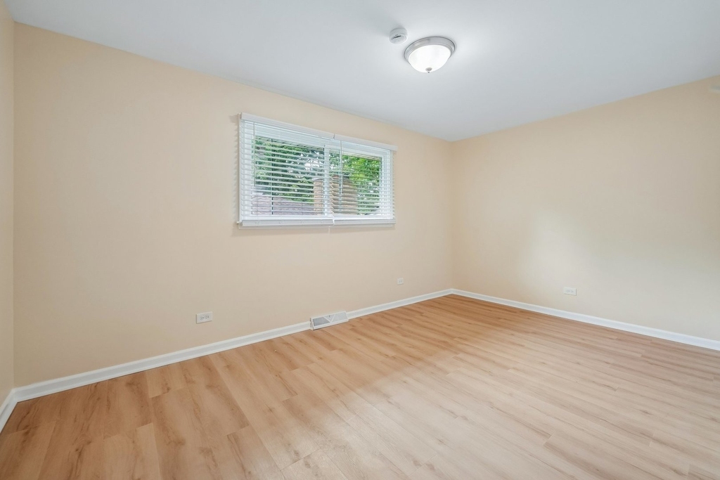 5112 Main Street - Photo 8