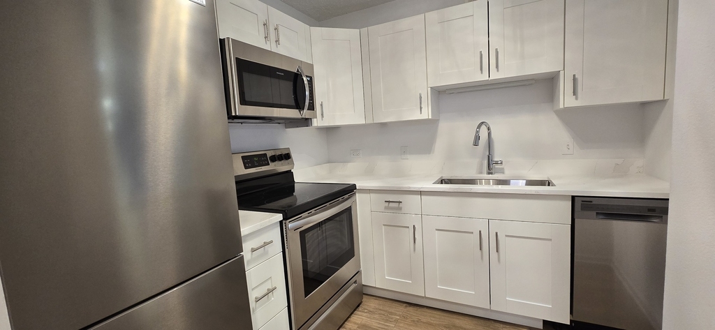 1212 N Lasalle Street - Photo 2