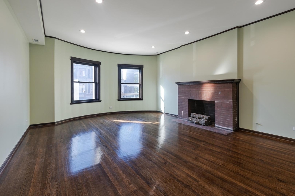 442 E 48th Street - Photo 11