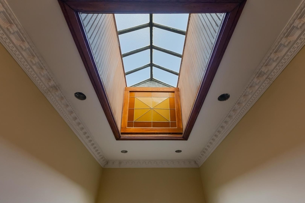 442 E 48th Street - Photo 8