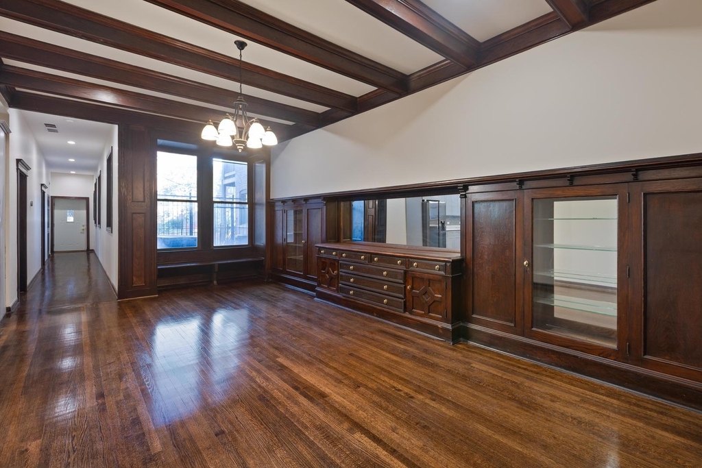 442 E 48th Street - Photo 13