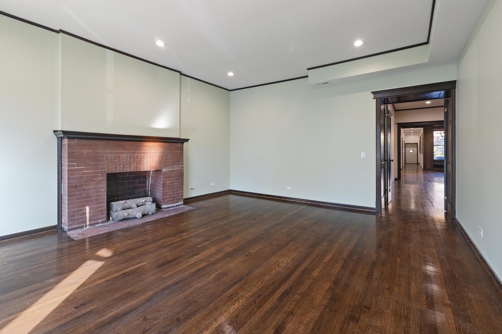 442 E 48th Street - Photo 12