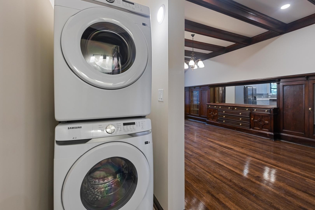 442 E 48th Street - Photo 19