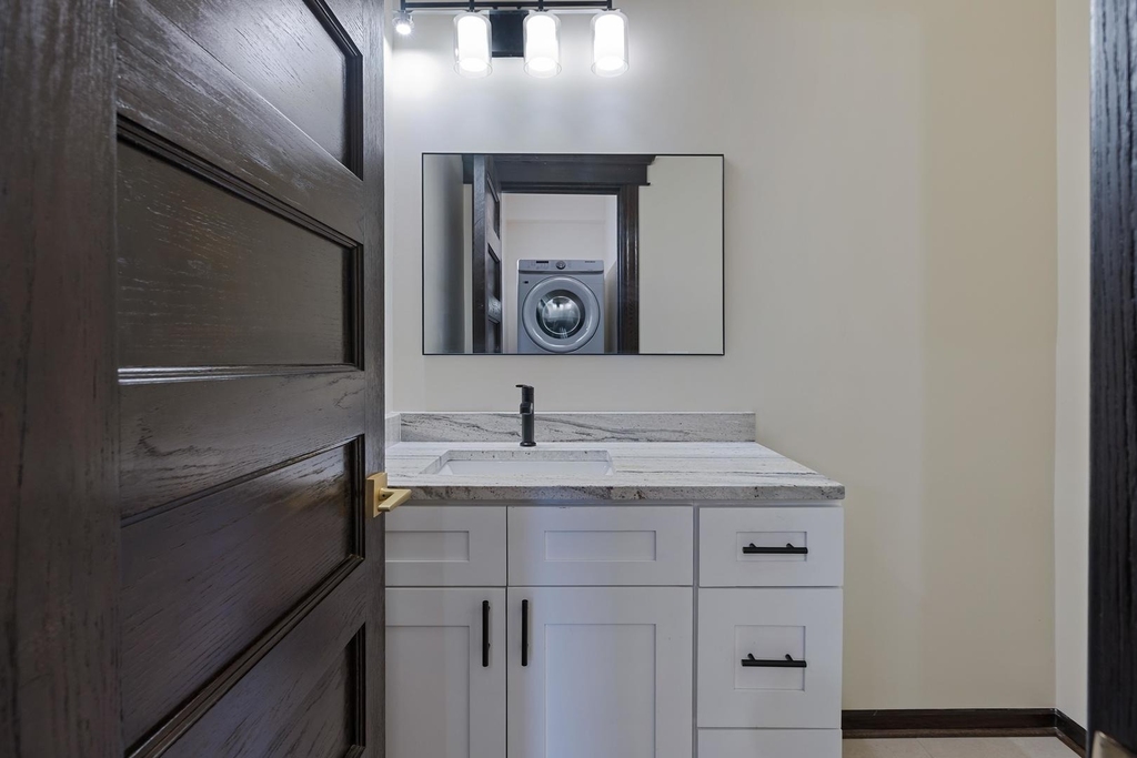 442 E 48th Street - Photo 18