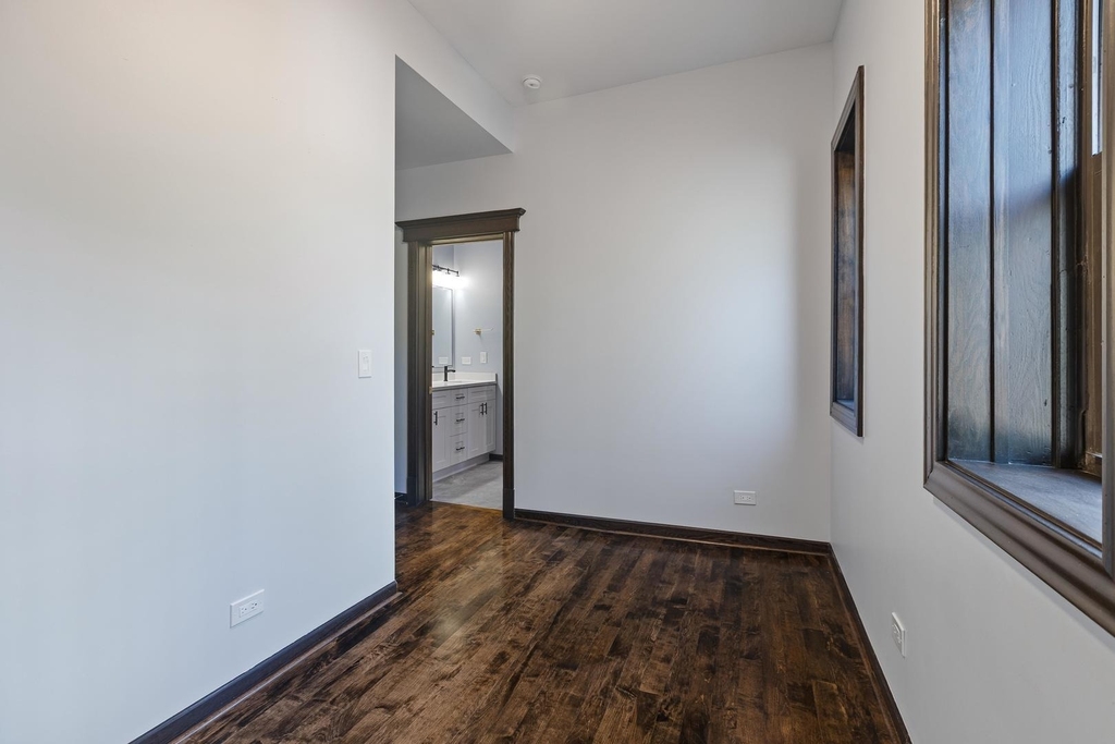 442 E 48th Street - Photo 29