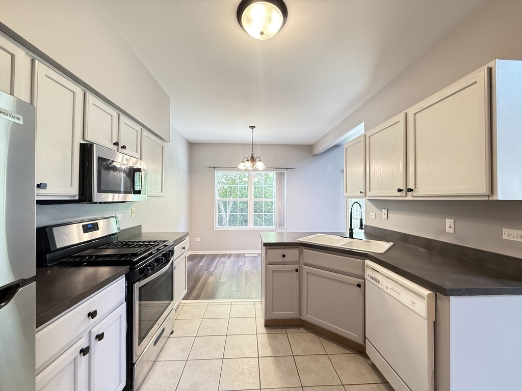 2607 Oak Tree Lane - Photo 11