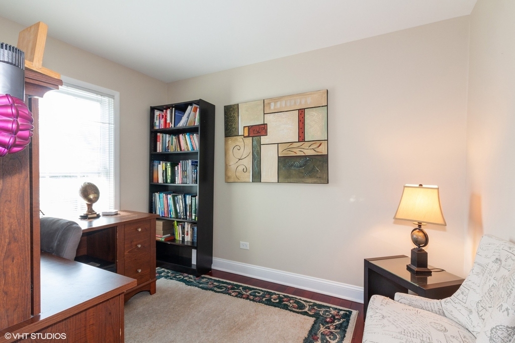 17w764 Lowell Lane - Photo 8