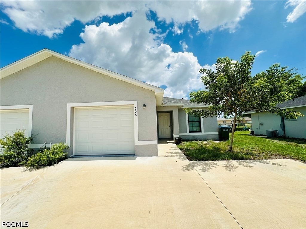 606 Se 8th Street - Photo 0