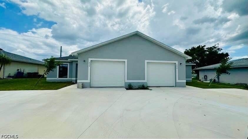 606 Se 8th Street - Photo 0