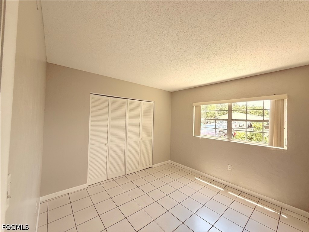 4923 Vincennes Court - Photo 7