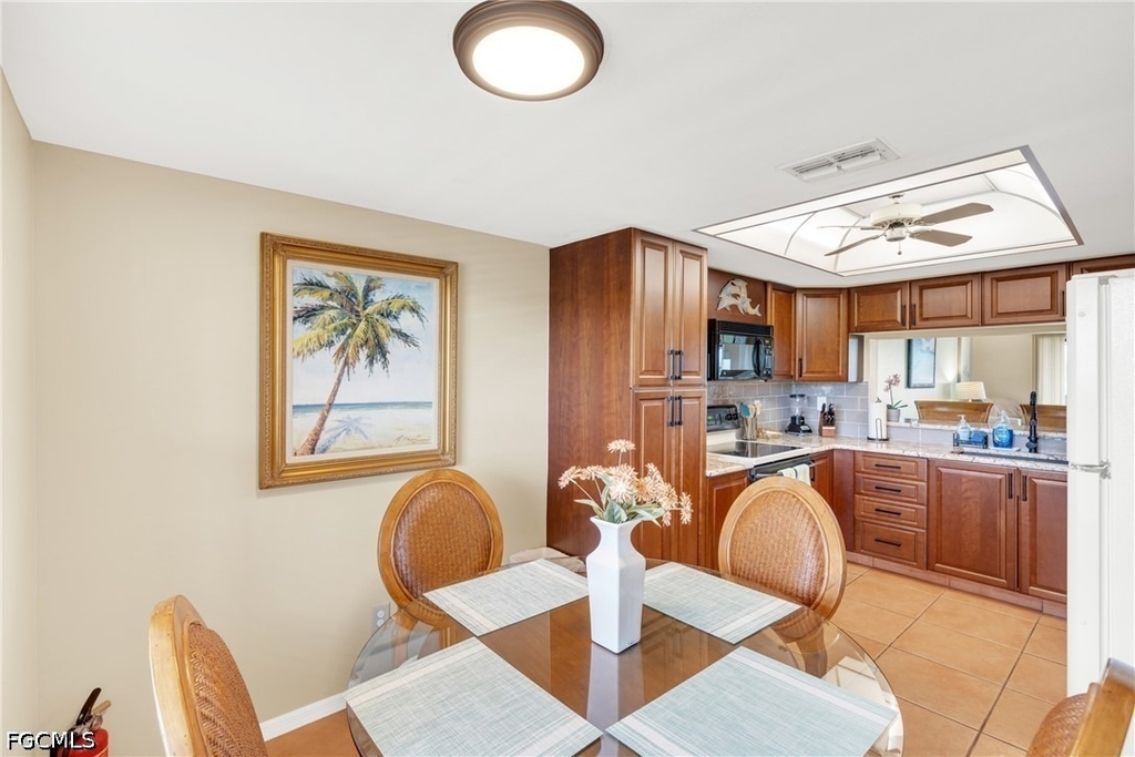 12150 Kelly Sands Way - Photo 4