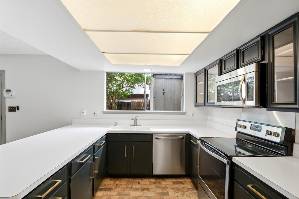 2275 Triway Lane - Photo 19