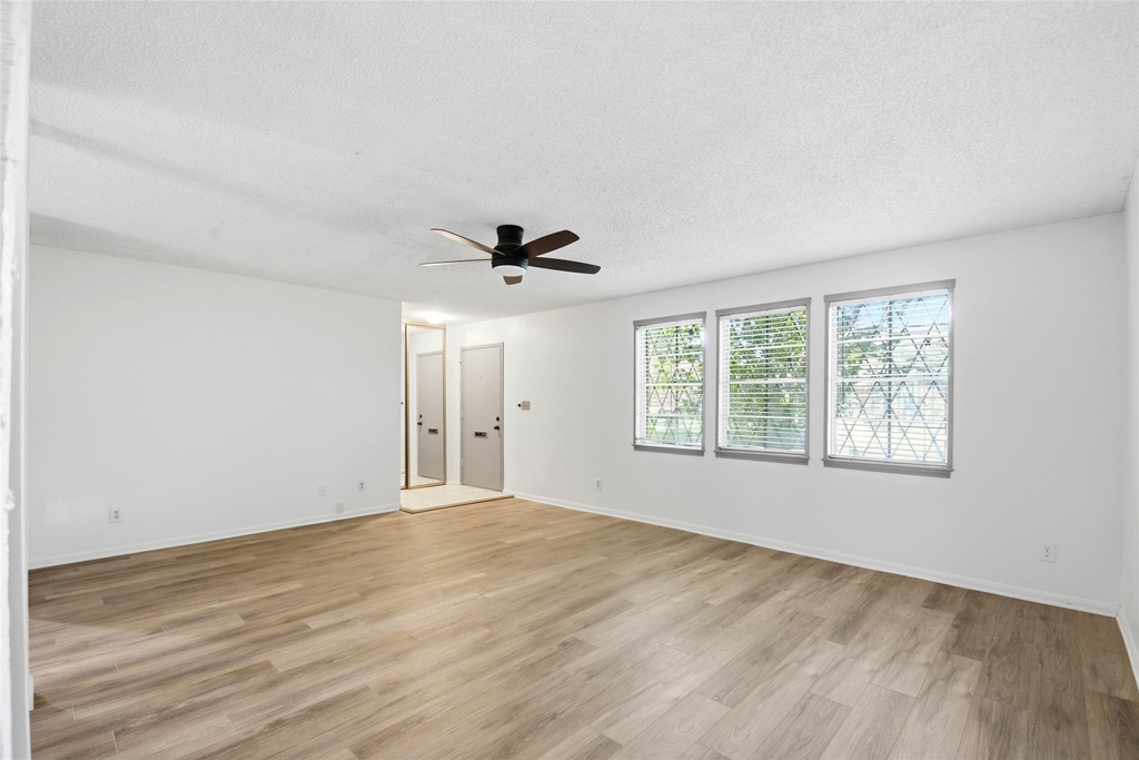 2275 Triway Lane - Photo 8
