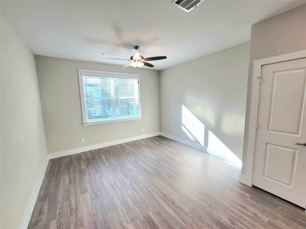 1720 Crestdale Drive - Photo 3
