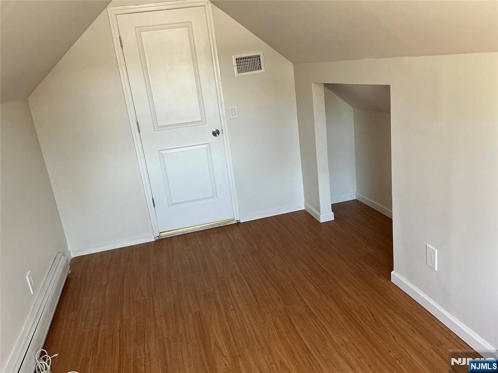 226 Livingston - Photo 9