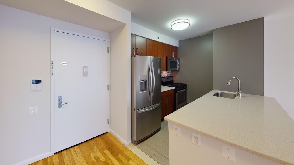 120 W. 21st - Photo 1
